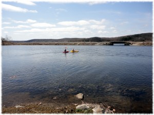 Will and Ben kayaking.