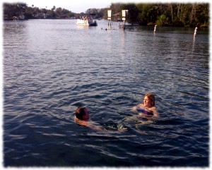 Swimming in the Homosassa River on the 23rd. The weather was a bit warmer than it was in New England