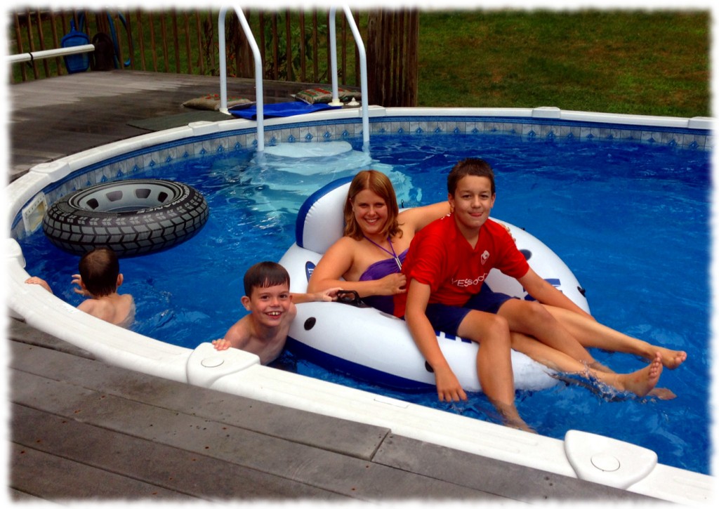 Thursday took us to Bluff Point Park and Fort Griswold Park during the day. In the evening we headed over to my Uncle Jim and Aunt Rhonda's house for a some dinner and pool time. Here are Will, Brady and Chase swimming with Susanna.